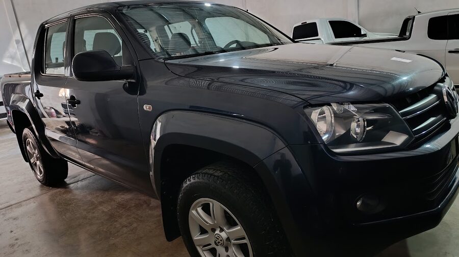 AMAROK UNICO DUEÑO 4X2 TRENDLINE 180HP