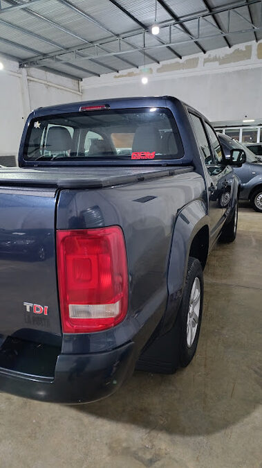 AMAROK UNICO DUEÑO 4X2 TRENDLINE 180HP