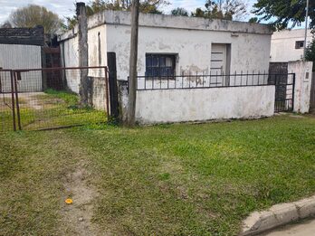 SE VENDE TERRENO CON CONSTRUCCION A DEMOLER