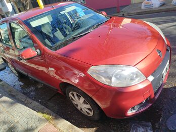 Sandero excelente full!!