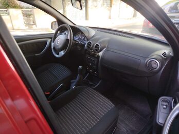 Sandero excelente full!!