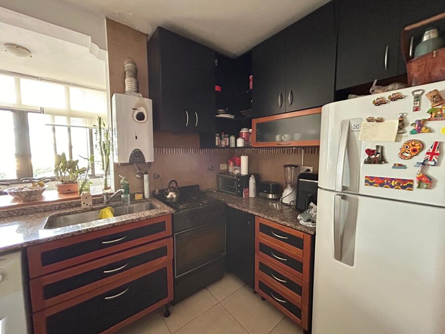EXCELENTE DEPTO 3 DORM. y COCHERA – 9 de Julio 61