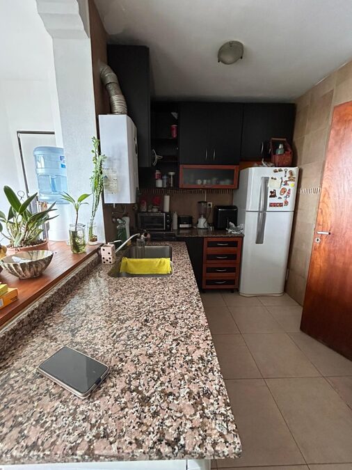 EXCELENTE DEPTO 3 DORM. y COCHERA – 9 de Julio 61