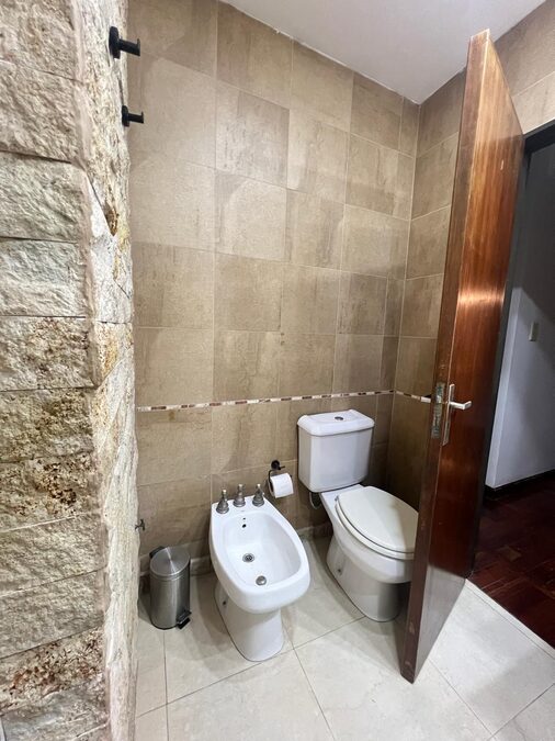 EXCELENTE DEPTO 3 DORM. y COCHERA – 9 de Julio 61