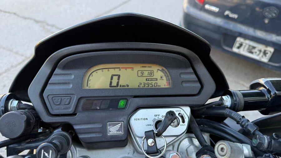 Vendo Honda Falcon 2015 impecable