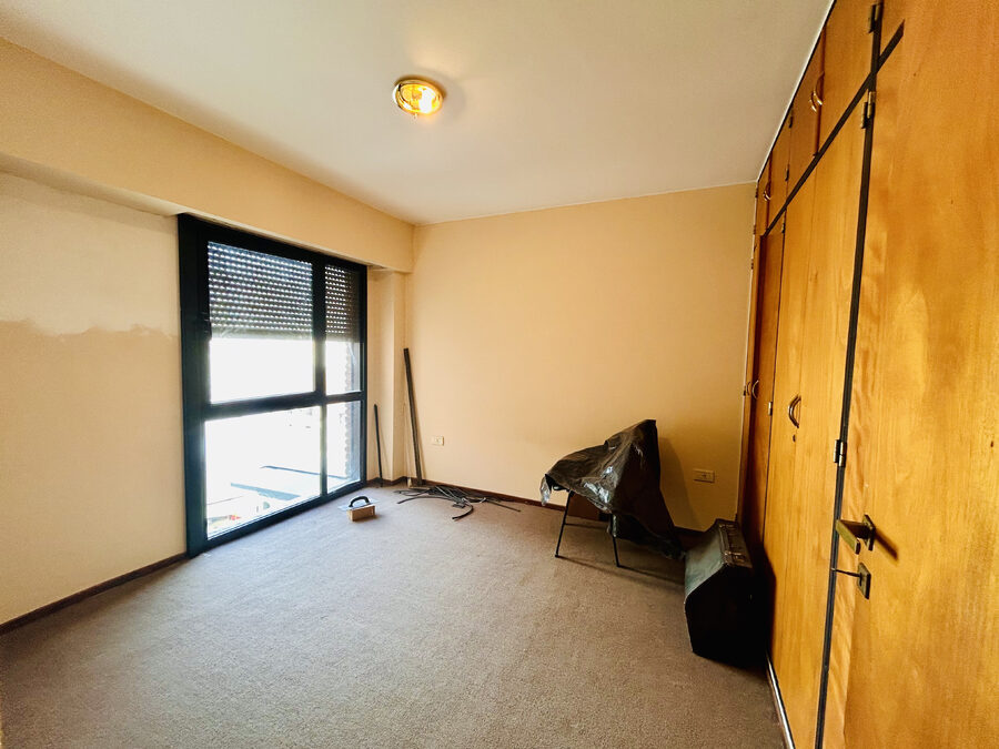 Departamento de 2 Dormitorios con Cochera – Frente a Casa de Gobierno