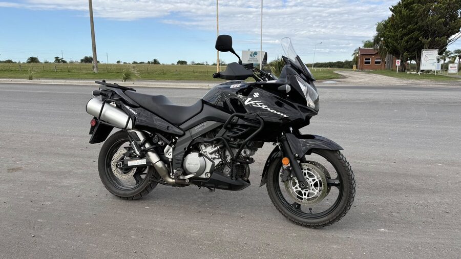 Vendo Suzuki V Strom 1000 impecable