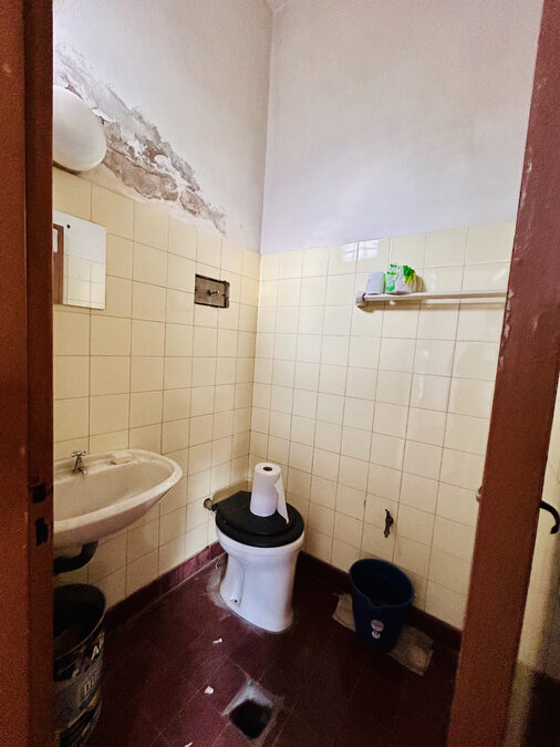 Importante Galpón en venta o alquiler - Alsina 700