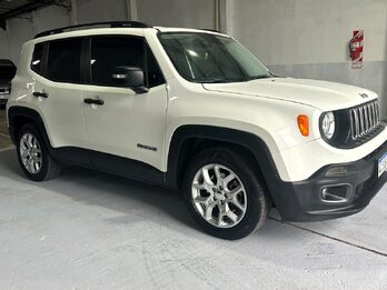 IMPECABLE RENEGADE SPORT !!! POSIBILIDAD CUOTAFIJA!