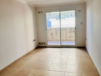ALQUILER CENTRICO DE UN DORMITORIOS CON PATIO