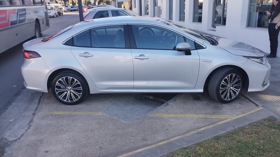 Toyota Corolla Seg Hev en Garantia