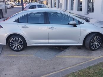 Toyota Corolla Seg Hev en Garantia