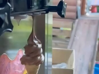 MAQUINA DE PRODUCCION DE HELADOS DE CREMA