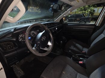 Toyota Hilux Pick-up 2.4 Cd Dx 150cv 4x4 - Precio sugerido, escucho ofertas