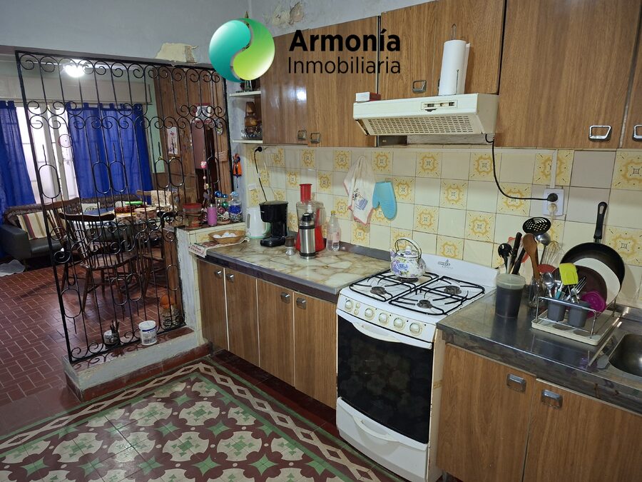 Vendo casa 2 dorm. Calle Millan a 4 cuadras esc Don bosco