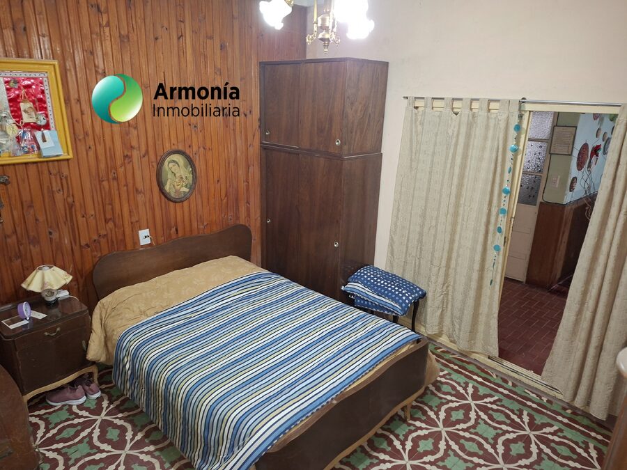 Vendo casa 2 dorm. Calle Millan a 4 cuadras esc Don bosco