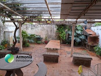 Vendo casa 2 dorm. Calle Millan a 4 cuadras esc Don bosco