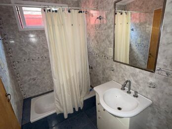En venta departamento dos dormitorios , dos baños , planta baja !