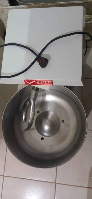 AMASADORA 20KG