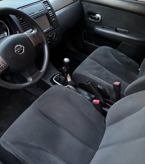 NISSAN TIIDA VISIA 2014 MANUAL PERMUTO FINANCIO