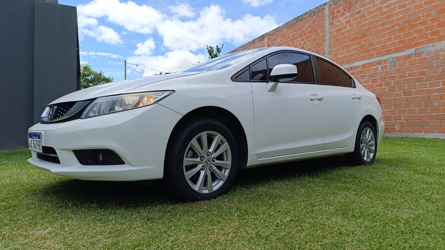 CIVIC LXS CAJA 6TA VENDO PERMUTO FINANCIO