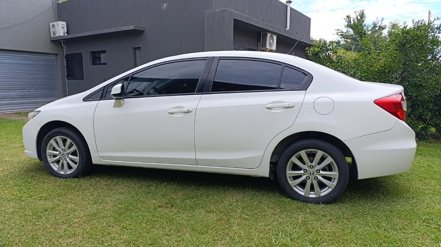 CIVIC LXS CAJA 6TA VENDO PERMUTO FINANCIO