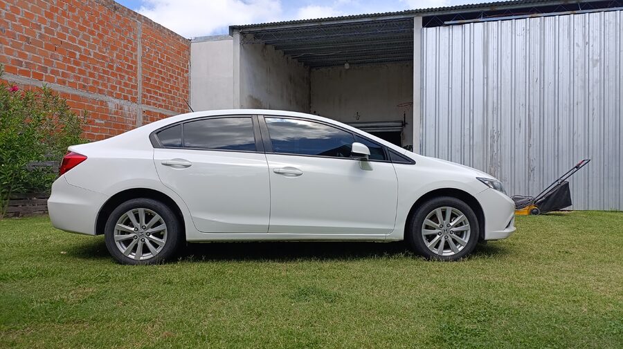 CIVIC LXS CAJA 6TA VENDO PERMUTO FINANCIO