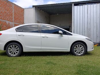 CIVIC LXS CAJA 6TA VENDO PERMUTO FINANCIO