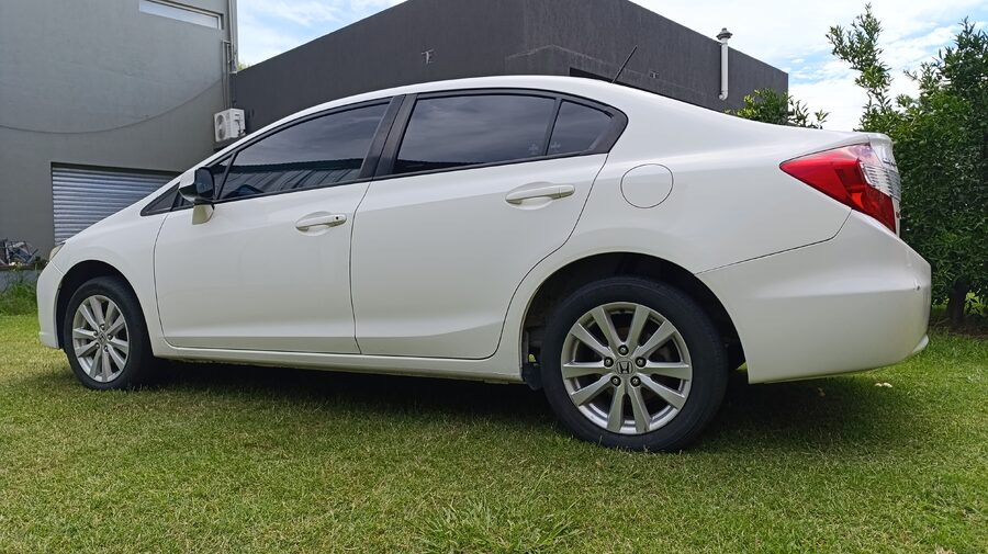 CIVIC LXS CAJA 6TA VENDO PERMUTO FINANCIO