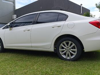 CIVIC LXS CAJA 6TA VENDO PERMUTO FINANCIO