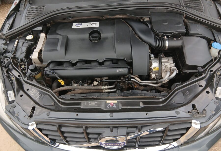 Volvo XC60 3.0L turbo 6cil. Nafta