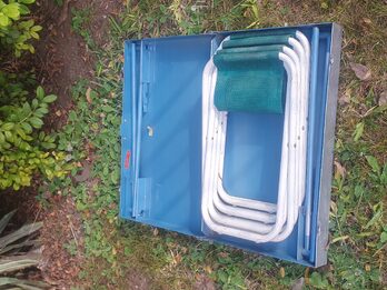 Mesa plegable con 4 asientos