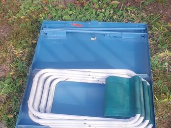 Mesa plegable con 4 asientos