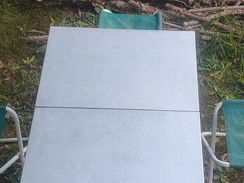 Mesa plegable con 4 asientos