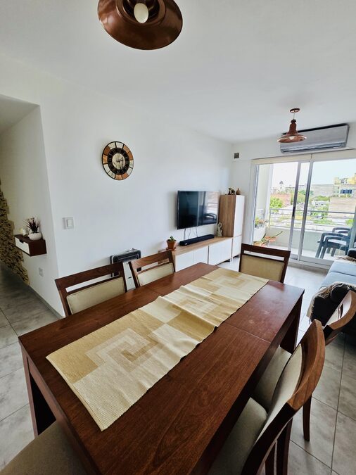 VENTA - Dpto dos dormitorios con cochera - Catamarca 347