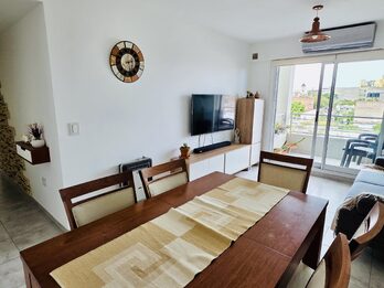 VENTA - Dpto dos dormitorios con cochera - Catamarca 347