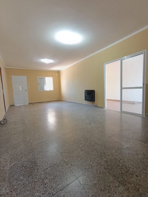 CASA EN ALQUILER / ZONA : BLAS PARERAA Y AVDA DON BOSCO