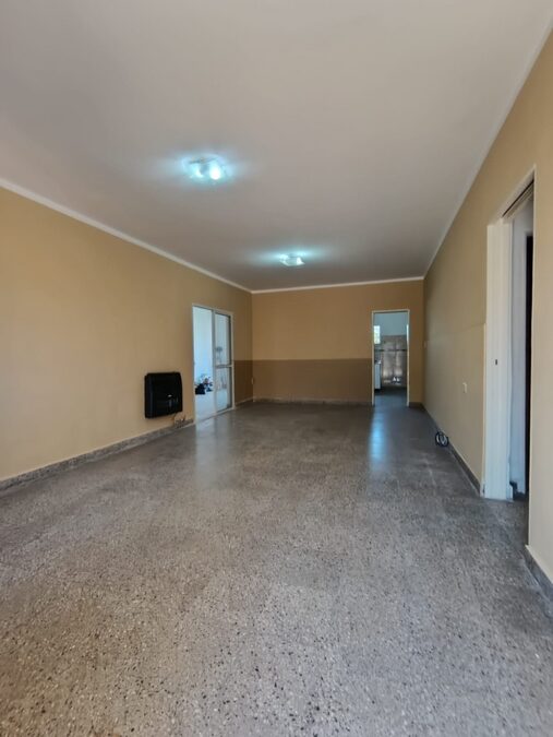 CASA EN ALQUILER / ZONA : BLAS PARERAA Y AVDA DON BOSCO