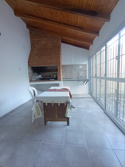 CASA EN VENTA -  AV RAMIREZ N°1612