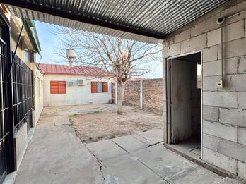 Casa + local en Venta, Zona Almirante Brown y Crespo
