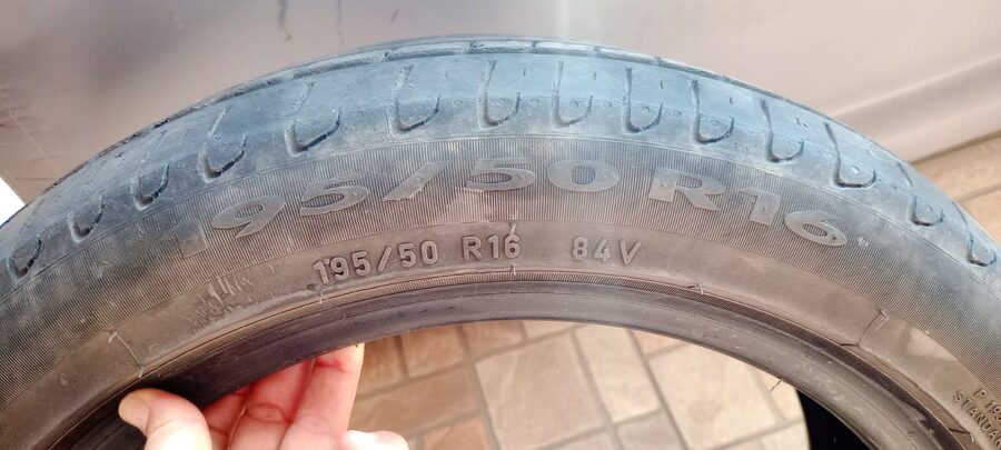 Cubierta 195/50/R16