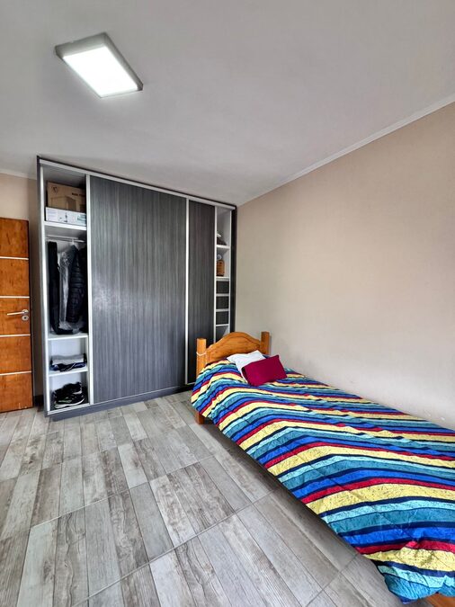 CASA 3 DORM EN SUITE - ZONA ACCESO NORTE, POSIBILIDAD DE FINANCIACIÓN.