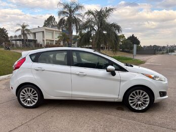 FORD Fiesta 1.6L Titanium Powershift