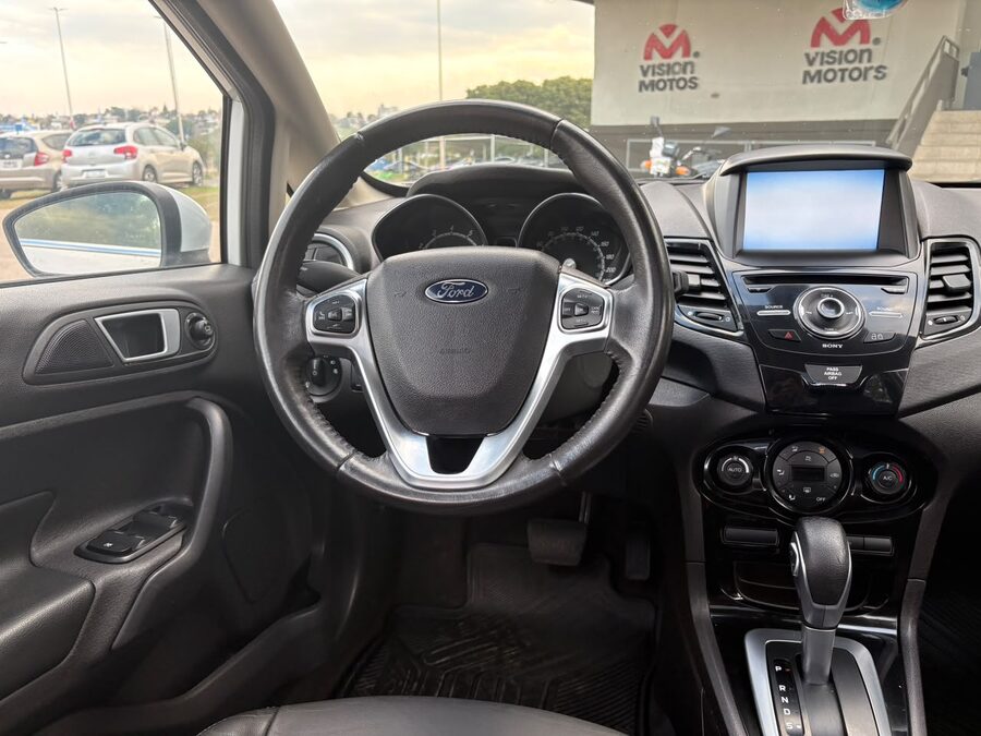 FORD Fiesta 1.6L Titanium Powershift