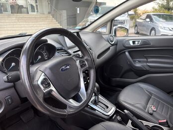 FORD Fiesta 1.6L Titanium Powershift