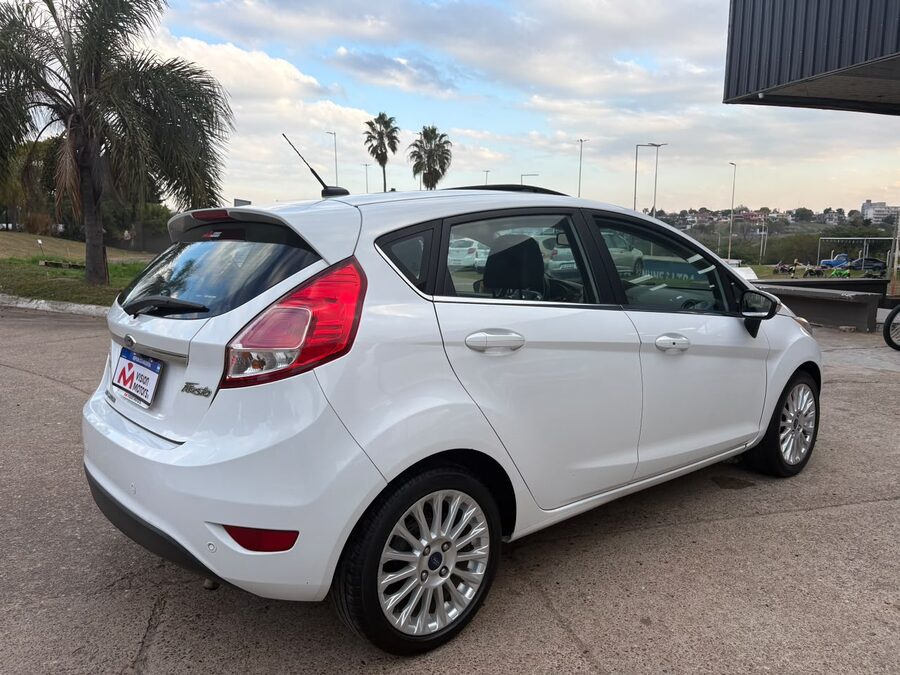 FORD Fiesta 1.6L Titanium Powershift