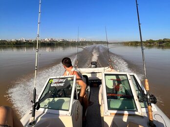 LANCHA HURACAN 460 CON JOHNSON 40  CON TRAILER