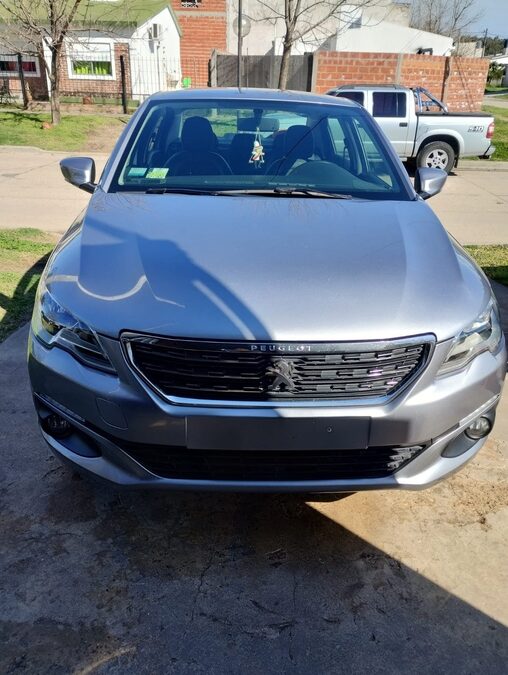 Peugeot 301 1.6 nafta