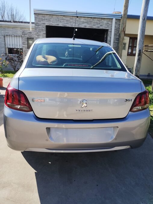 Peugeot 301 1.6 nafta