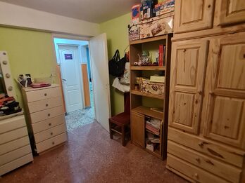Casa de 7 dormitorios/2 cocinas y mucho mas.